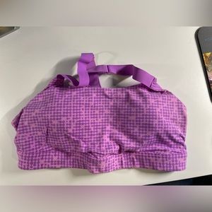 Women’s under armor, sports bra, extra large